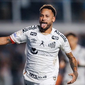 Video: Neymar le metió un doblete de penal a Rossi