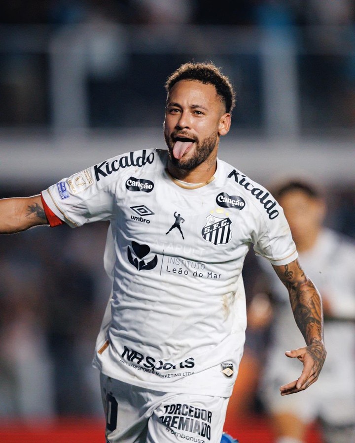 Neymar volvió a las canchas en modo 2012 ante Flamengo.