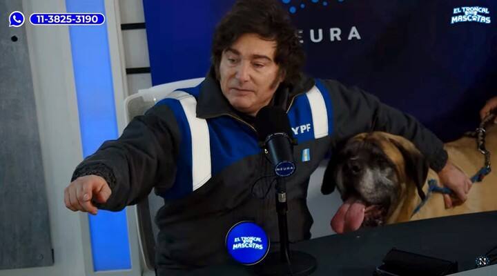 Javier Milei llevó a Conan a un programa de streaming junto a Karina Milei y su perro Thor