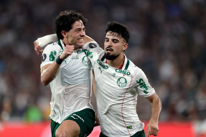 Fue el gol 23 del Flaco López en la temporada. (AP Photo/Bruna Prado)