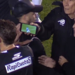 Video de un escándalo: Lamolina anuló un penal porque los de All Boys le mostraron un video