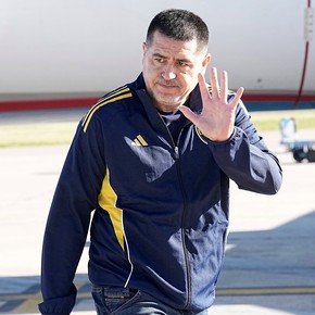 Riquelme viajó con el plantel de Boca rumbo a Córdoba