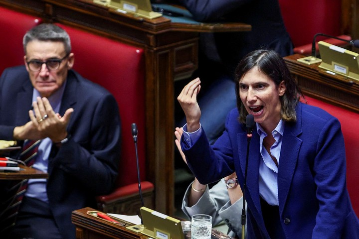 Elly Schlein, secretaria del Partido Democrático, interviene durante la sesión de votación final de una controvertida reforma electoral. Foto Reuters