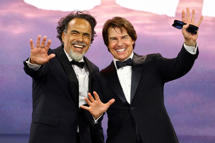 No tanta risa. El director Alejandro G. Iñárritu y Tom Cruise antes de la premiere en Londres. Foto Reuters