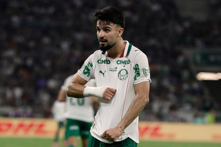 El Flaco López celebra su gol ante Fluminense. (AP Photo/Bruna Prado)