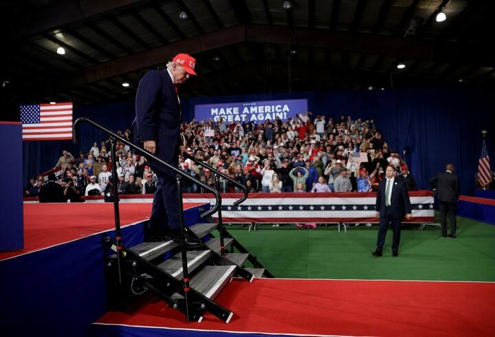 Donald Trump tras hablar en un acto en Montana. Foto: Reuters