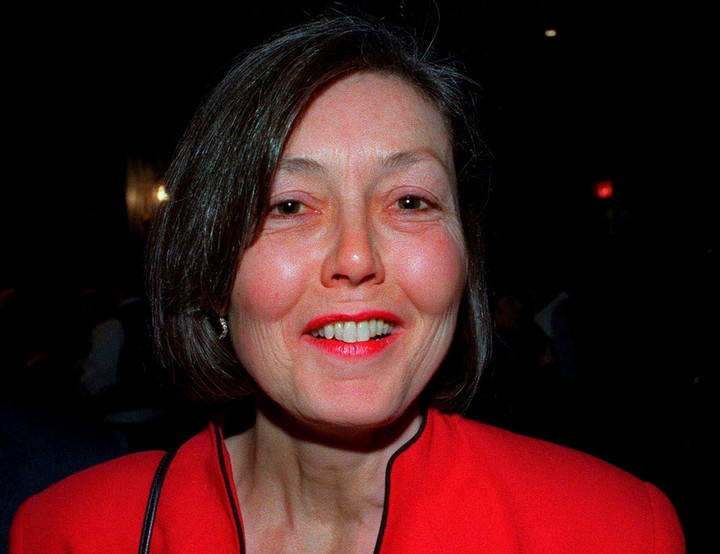 FILE - Anne Carson  ganadora del Nobel, en 1999.  (AP Photo/Stephen Chernin, File)