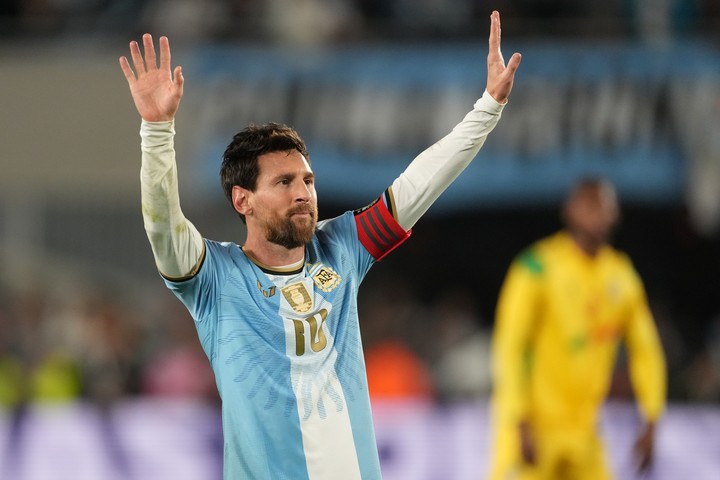 Lionel Messi vs. Benín. (AP)
