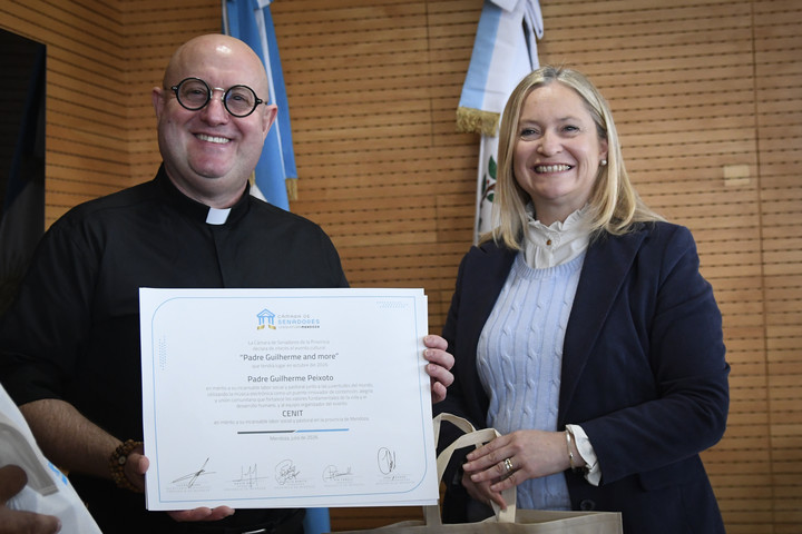 La Legislatura de Mendoza declaró interés provincial visita del cura DJ.