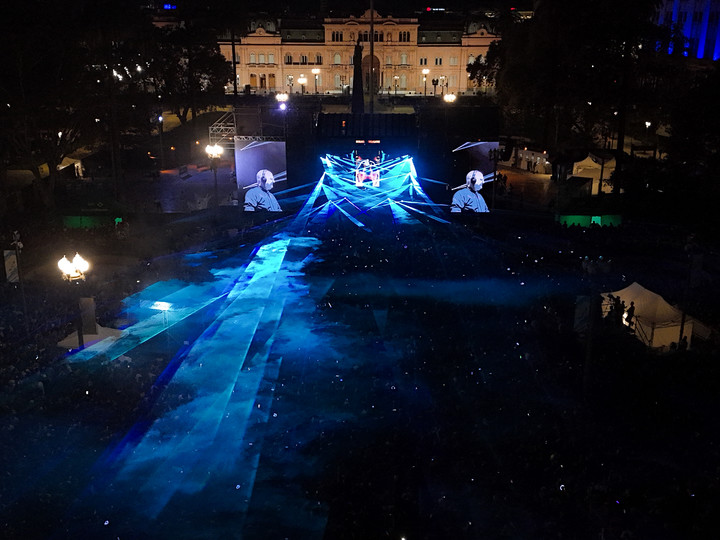 Peixoto llenó la Plaza de Mayo en abril de 2026. Foto: Francisco Loureiro.