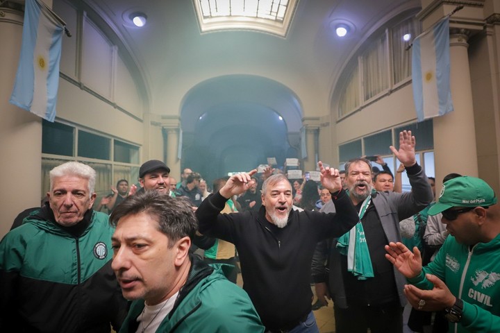 Rodolfo Aguiar, de ATE. Dentro del edificio de OSFA (ex IOSFA).